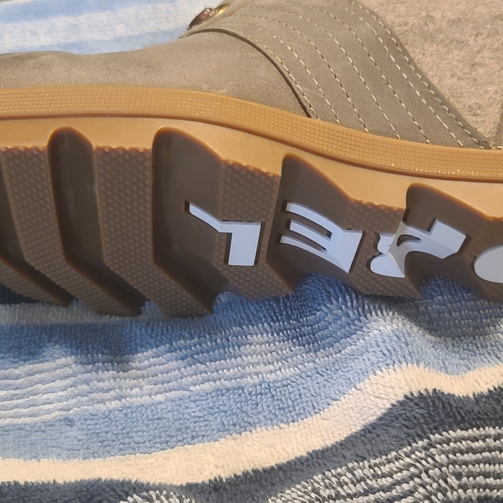 Sorel Boots - Picture 7 of 13